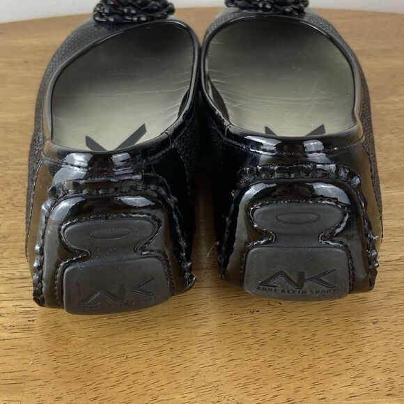 Ann Klein Sport Women’s Black Patent  Dress Flats Flower Size 8.5M - Picture 4 of 8